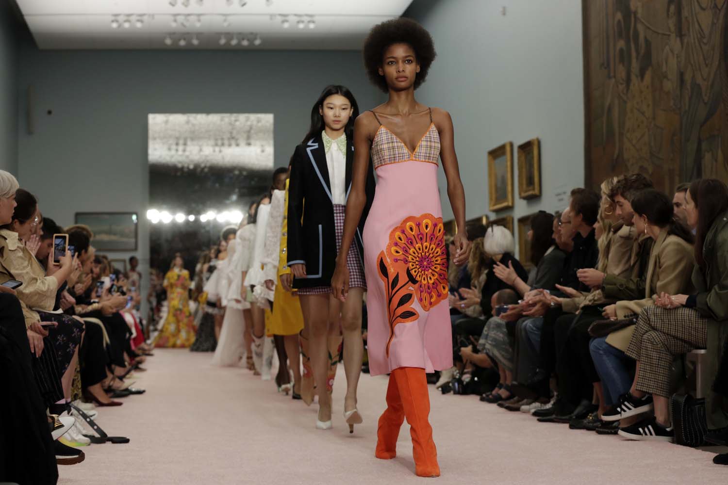 Carolina Herrera 2019 İlkbahar/Yaz defilesi