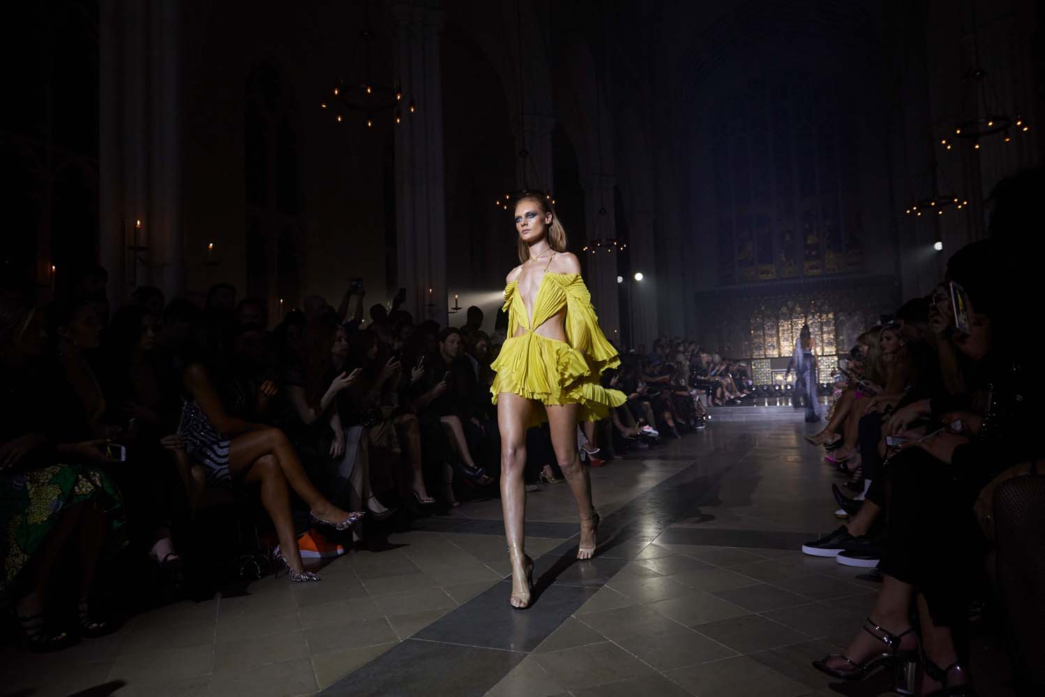 Julien Mcdonald 2019 İlkbahar/Yaz