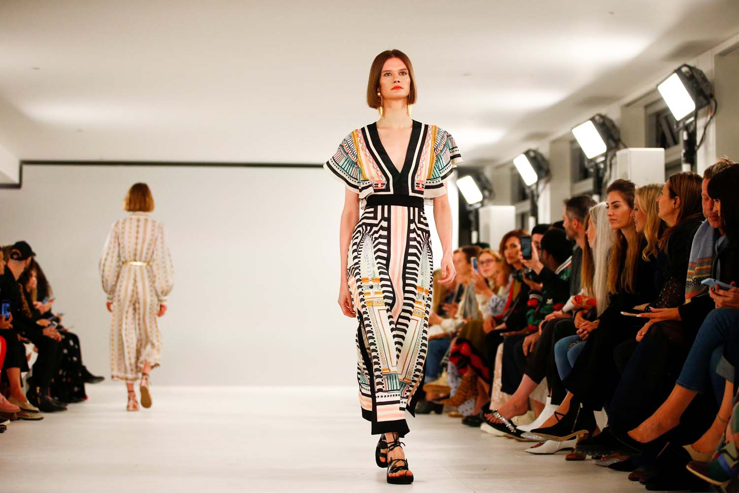 Temperley London 2019 İlkbahar/Yaz defilesi