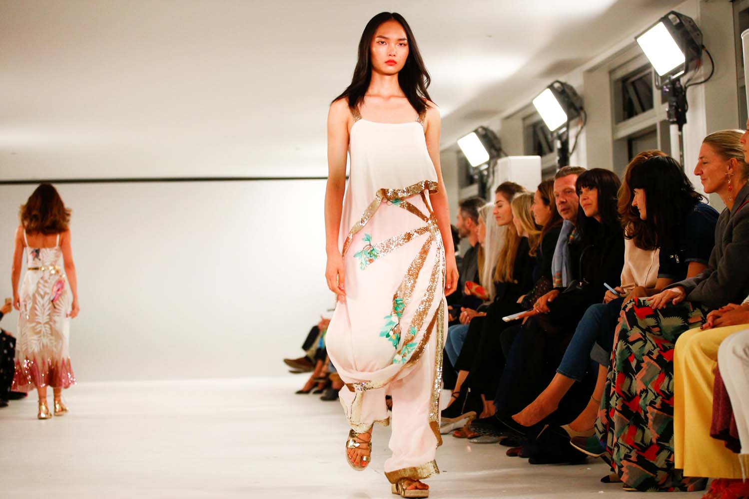 Temperley London 2019 İlkbahar/Yaz defilesi