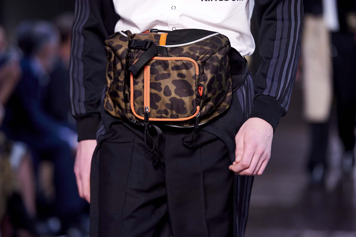 Riccardo Tisci'li ilk Burberry şovu!