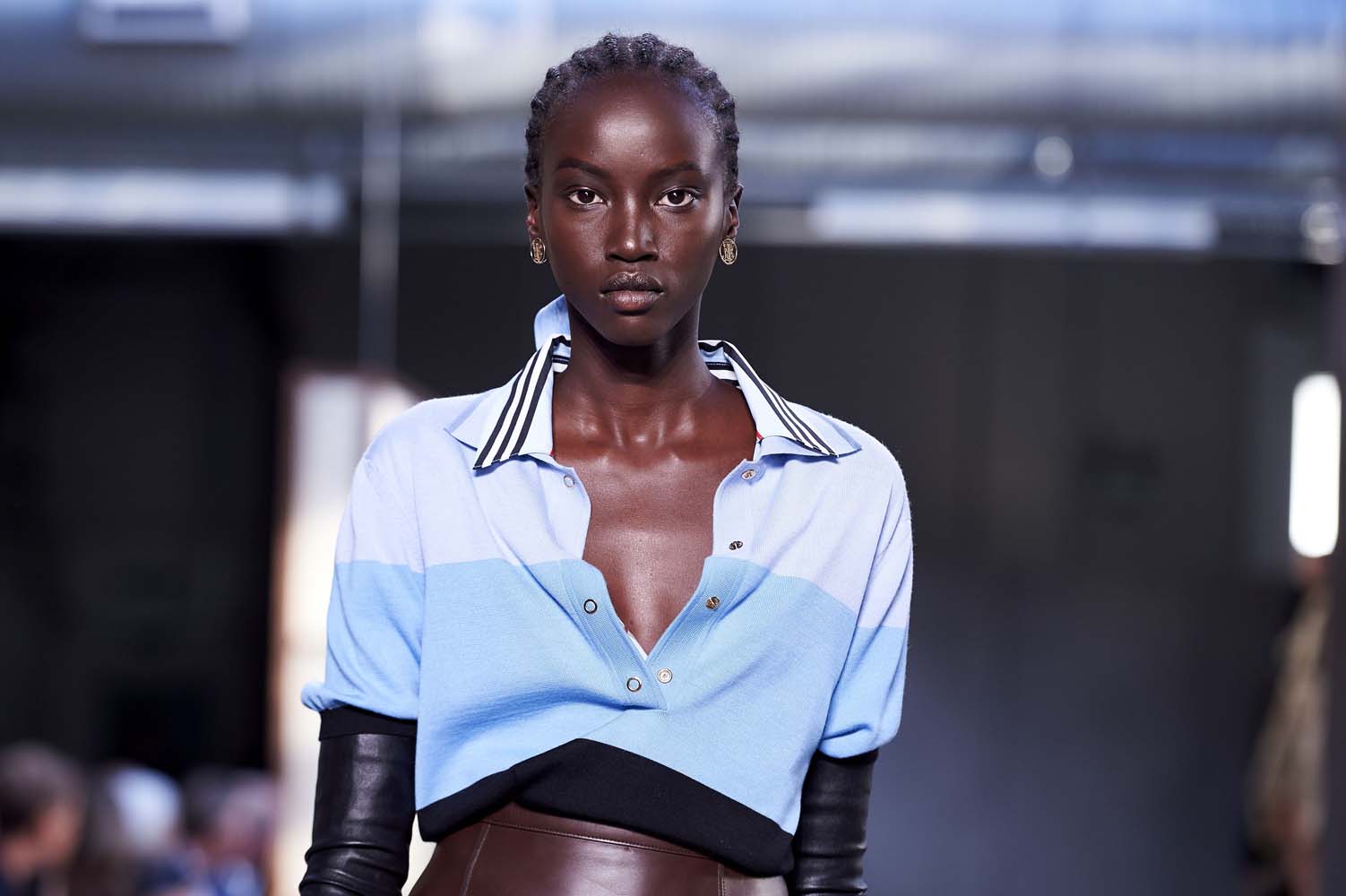 Riccardo Tisci'li ilk Burberry şovu!