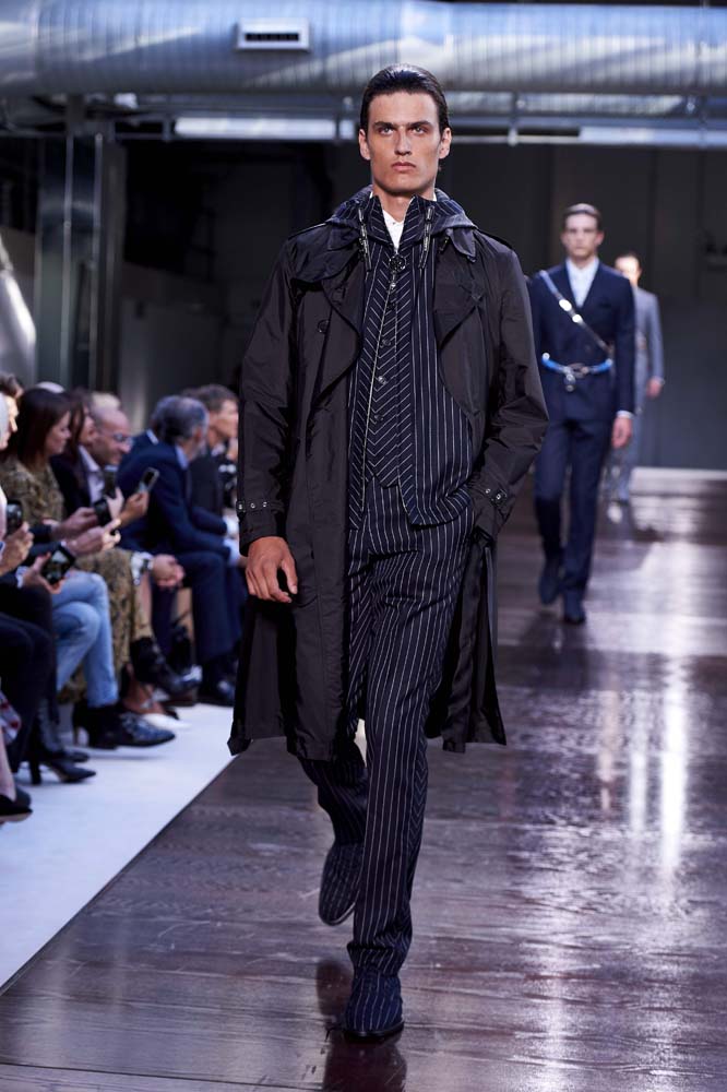 Riccardo Tisci'li ilk Burberry şovu!