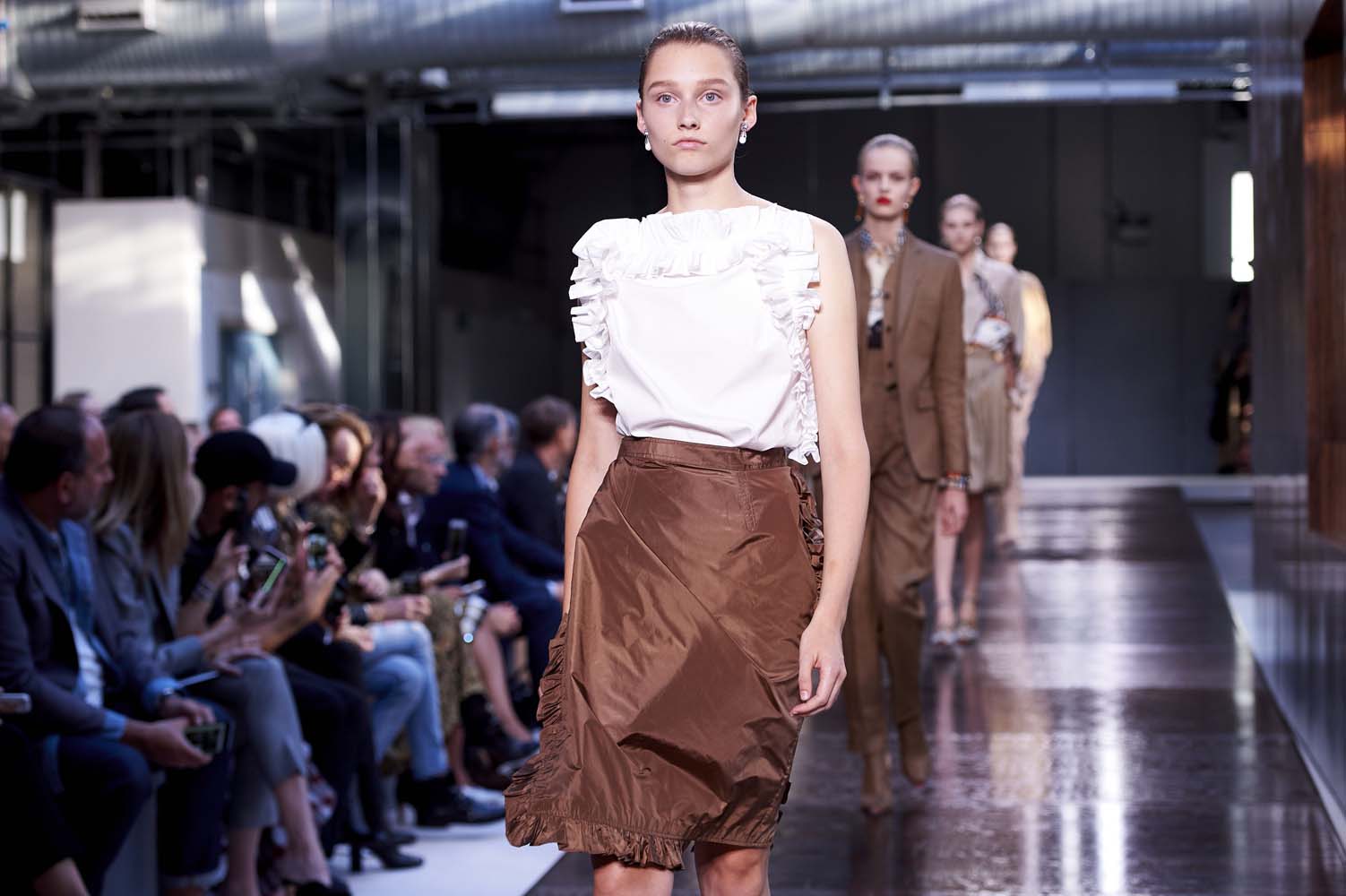 Riccardo Tisci'li ilk Burberry şovu!