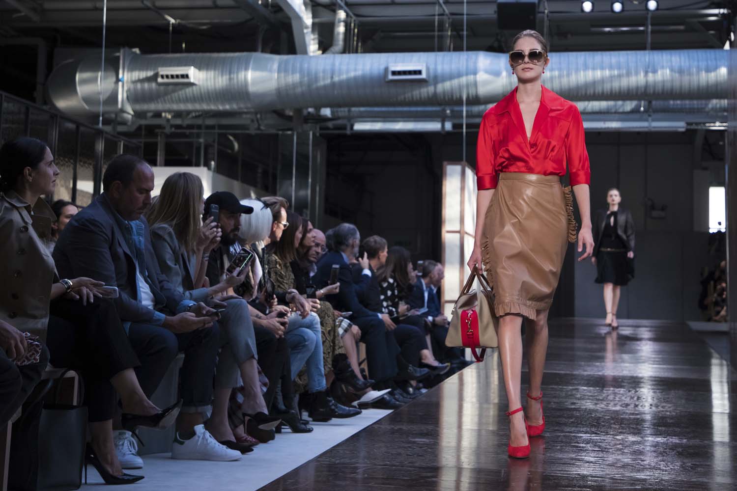 Riccardo Tisci'li ilk Burberry şovu!