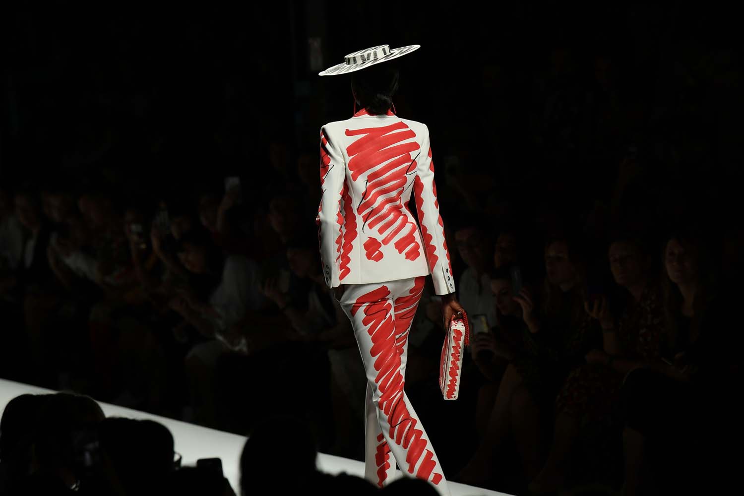 Moschino İlkbahar/Yaz 2019 şovu