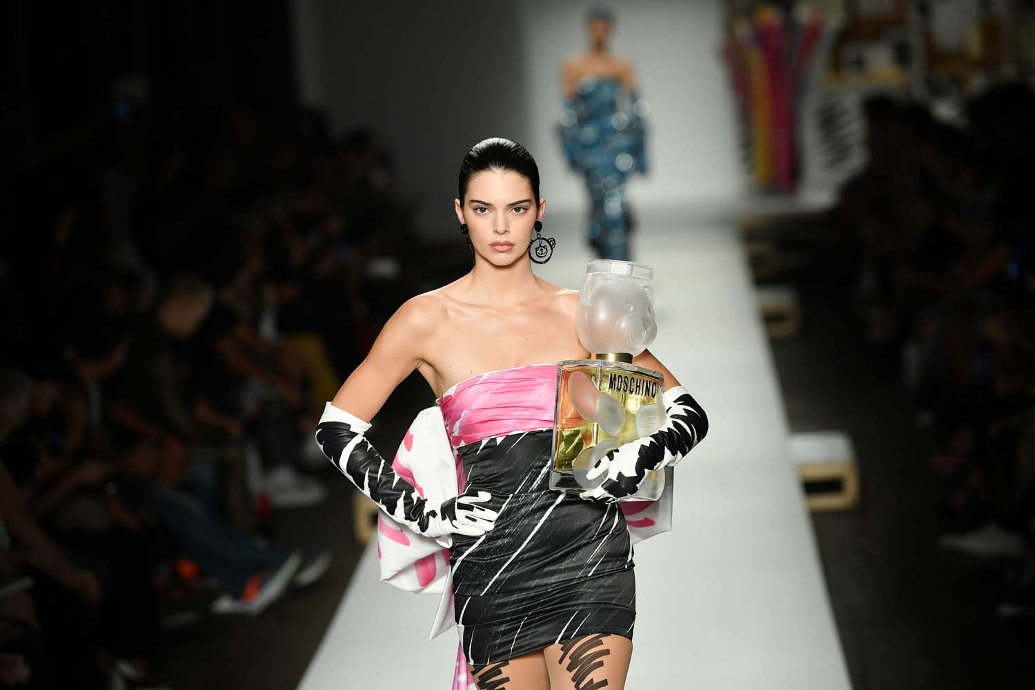 Moschino İlkbahar/Yaz 2019 şovu