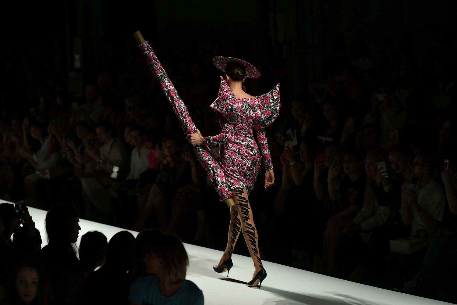 Moschino İlkbahar/Yaz 2019 şovu