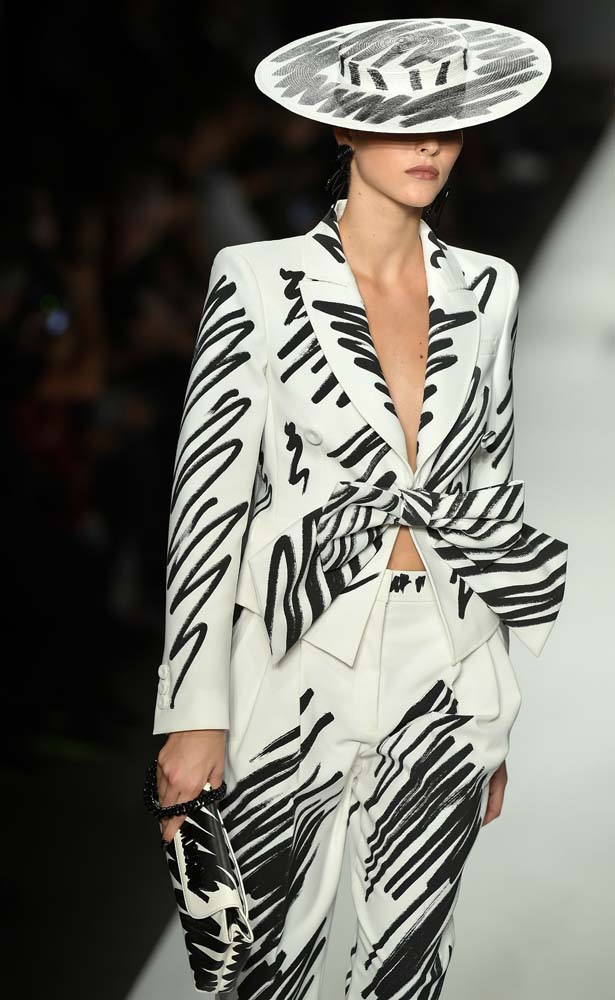 Moschino İlkbahar/Yaz 2019 şovu