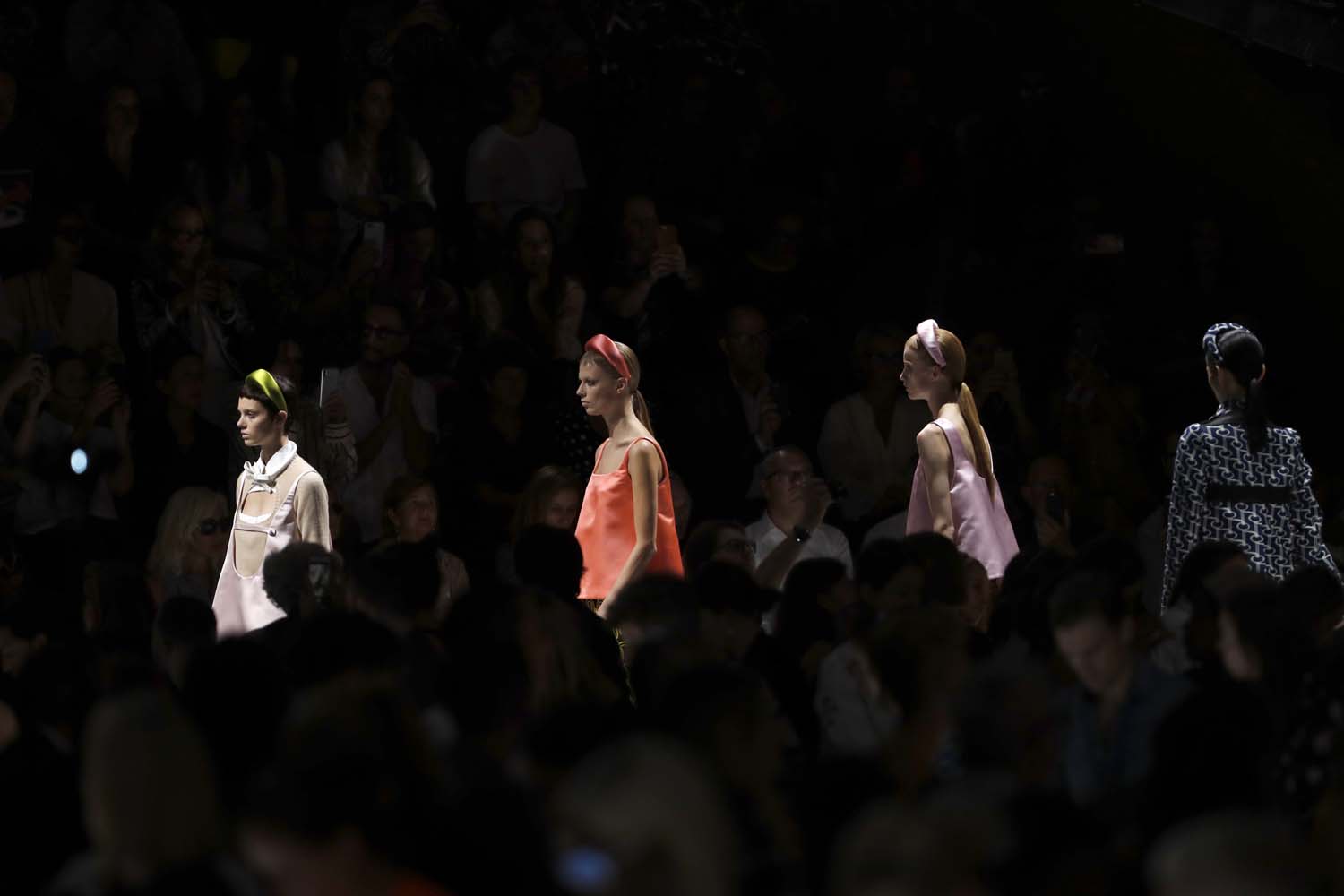 Prada 2019 İlkbahar/Yaz koleksiyonu