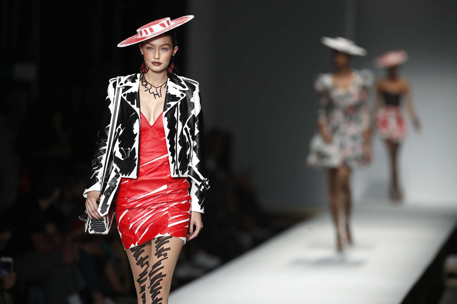 Moschino İlkbahar/Yaz 2019 şovu
