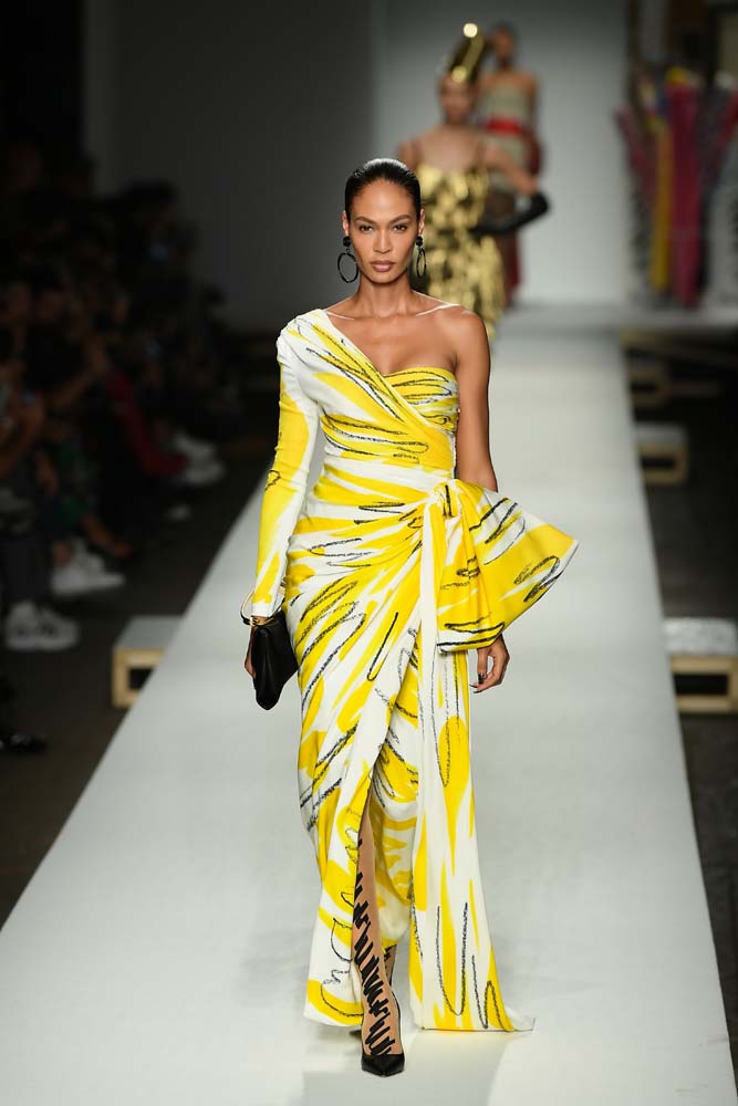 Moschino İlkbahar/Yaz 2019 şovu