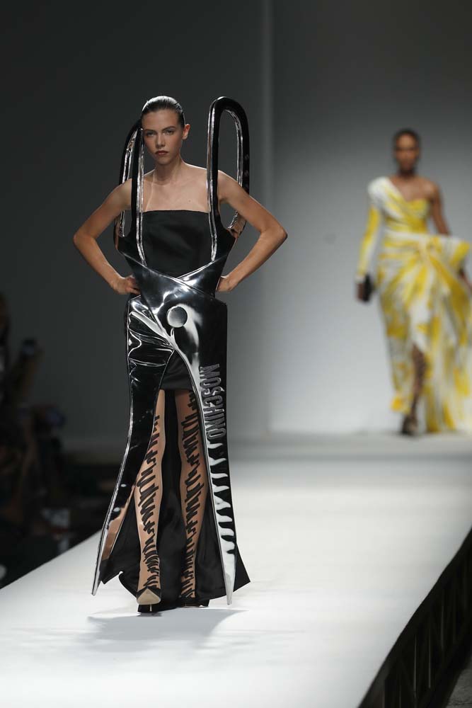 Moschino İlkbahar/Yaz 2019 şovu