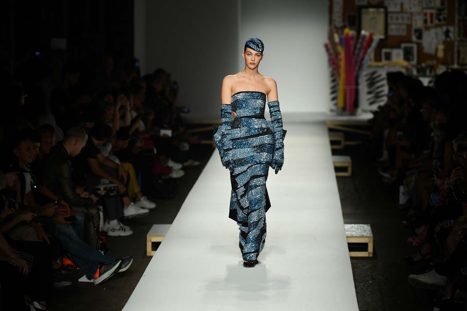 Moschino İlkbahar/Yaz 2019 şovu