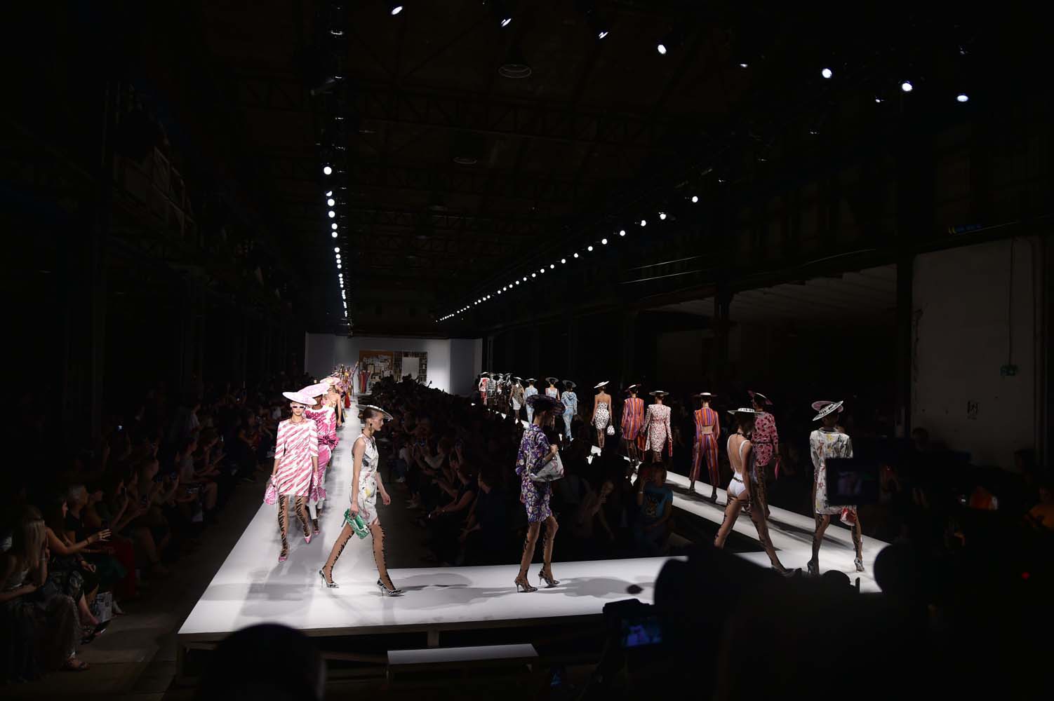 Moschino İlkbahar/Yaz 2019 şovu