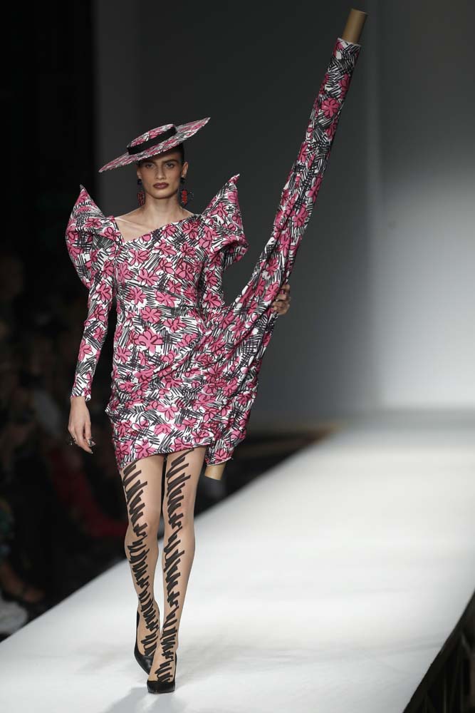 Moschino İlkbahar/Yaz 2019 şovu