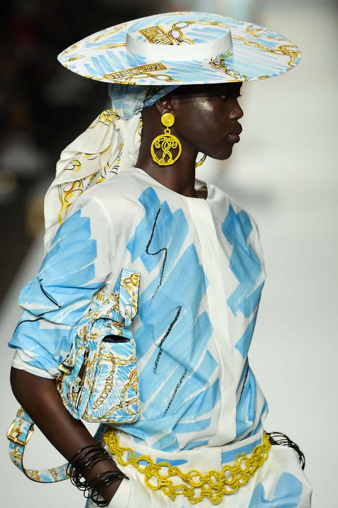 Moschino İlkbahar/Yaz 2019 şovu