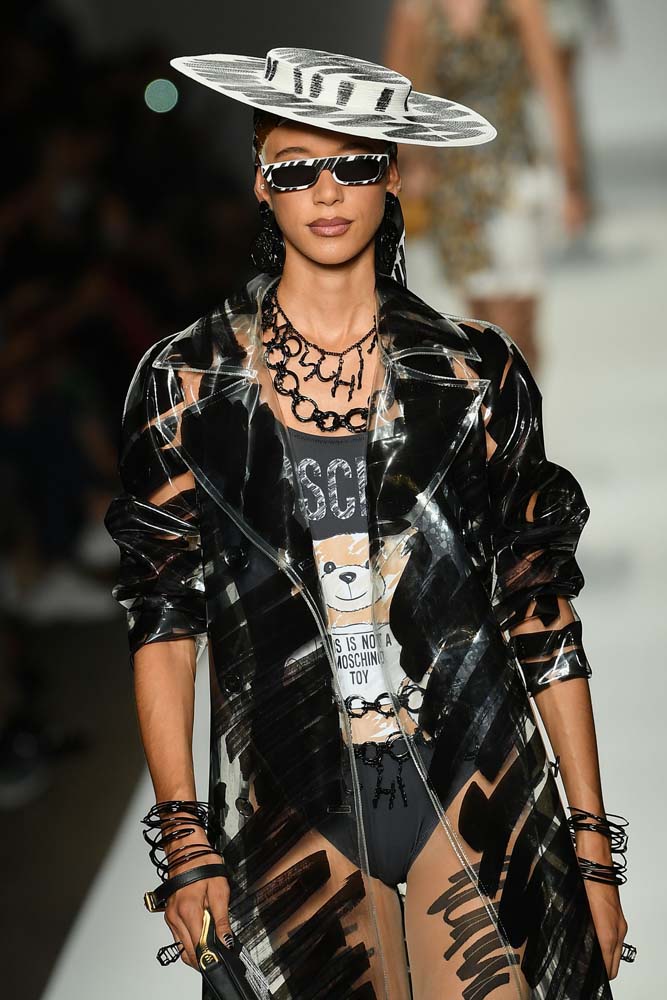 Moschino İlkbahar/Yaz 2019 şovu