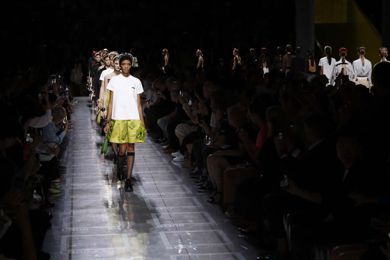 Prada 2019 İlkbahar/Yaz koleksiyonu