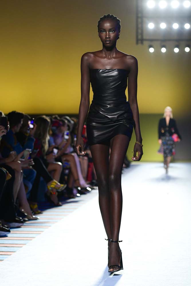 Versace İlkbahar/Yaz 2019 koleksiyonu