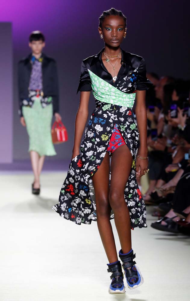 Versace İlkbahar/Yaz 2019 koleksiyonu