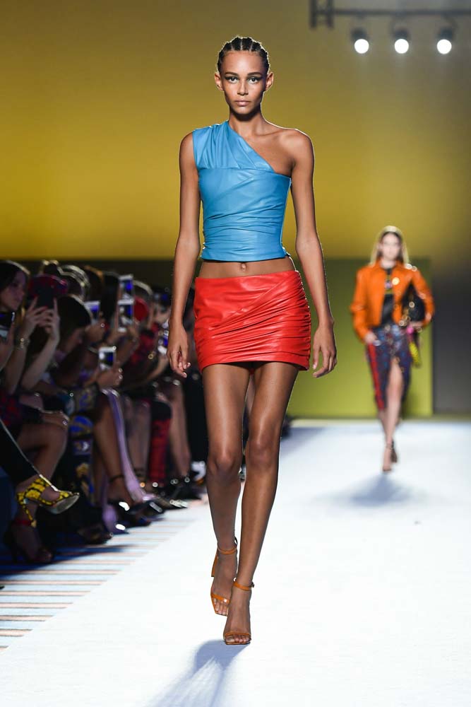 Versace İlkbahar/Yaz 2019 koleksiyonu