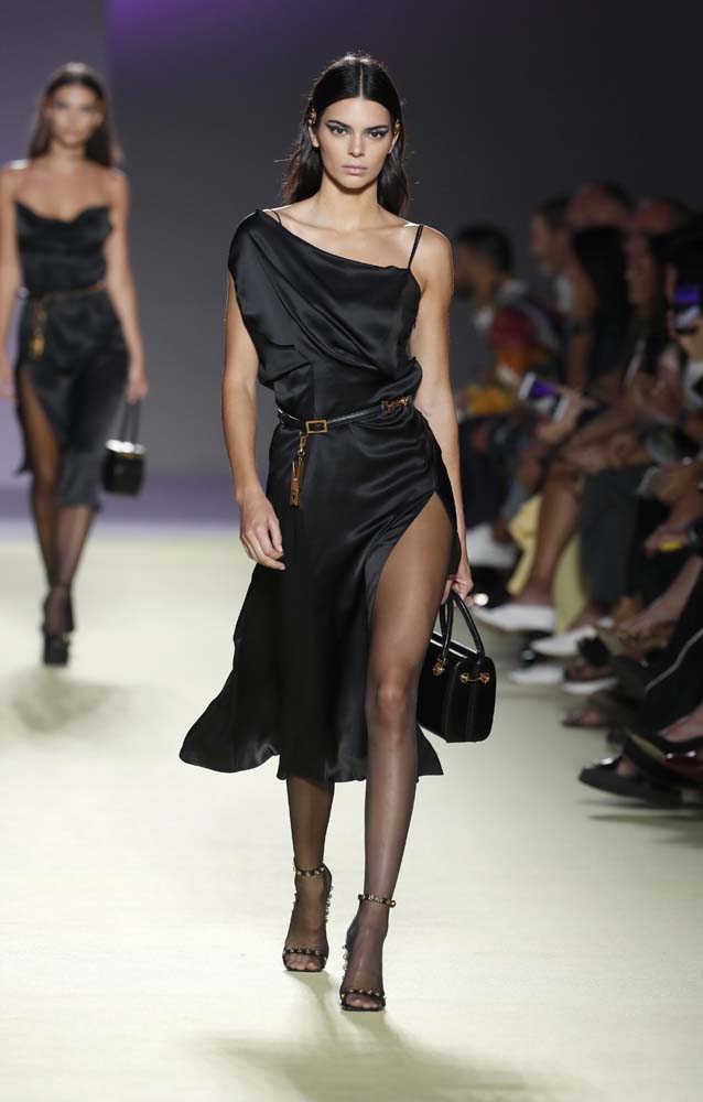 Versace İlkbahar/Yaz 2019 koleksiyonu