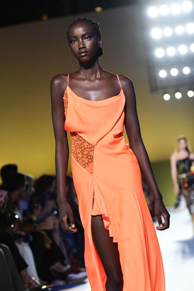 Versace İlkbahar/Yaz 2019 koleksiyonu