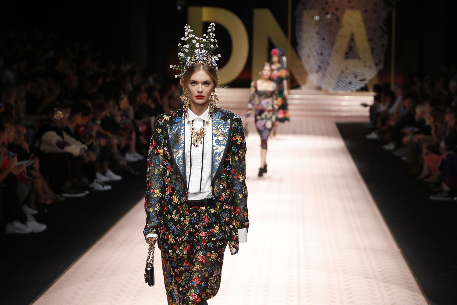 Dolce & Gabbana 2019 İlkbahar/Yaz koleksiyonu