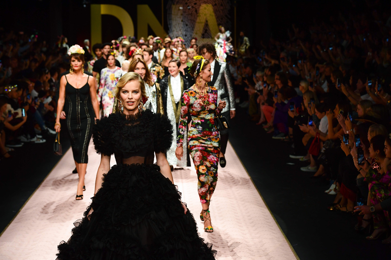 Dolce & Gabbana 2019 İlkbahar/Yaz koleksiyonu