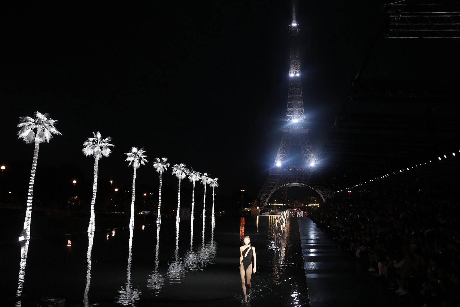 Saint Laurent 2019 İlkbahar/Yaz koleksiyonu