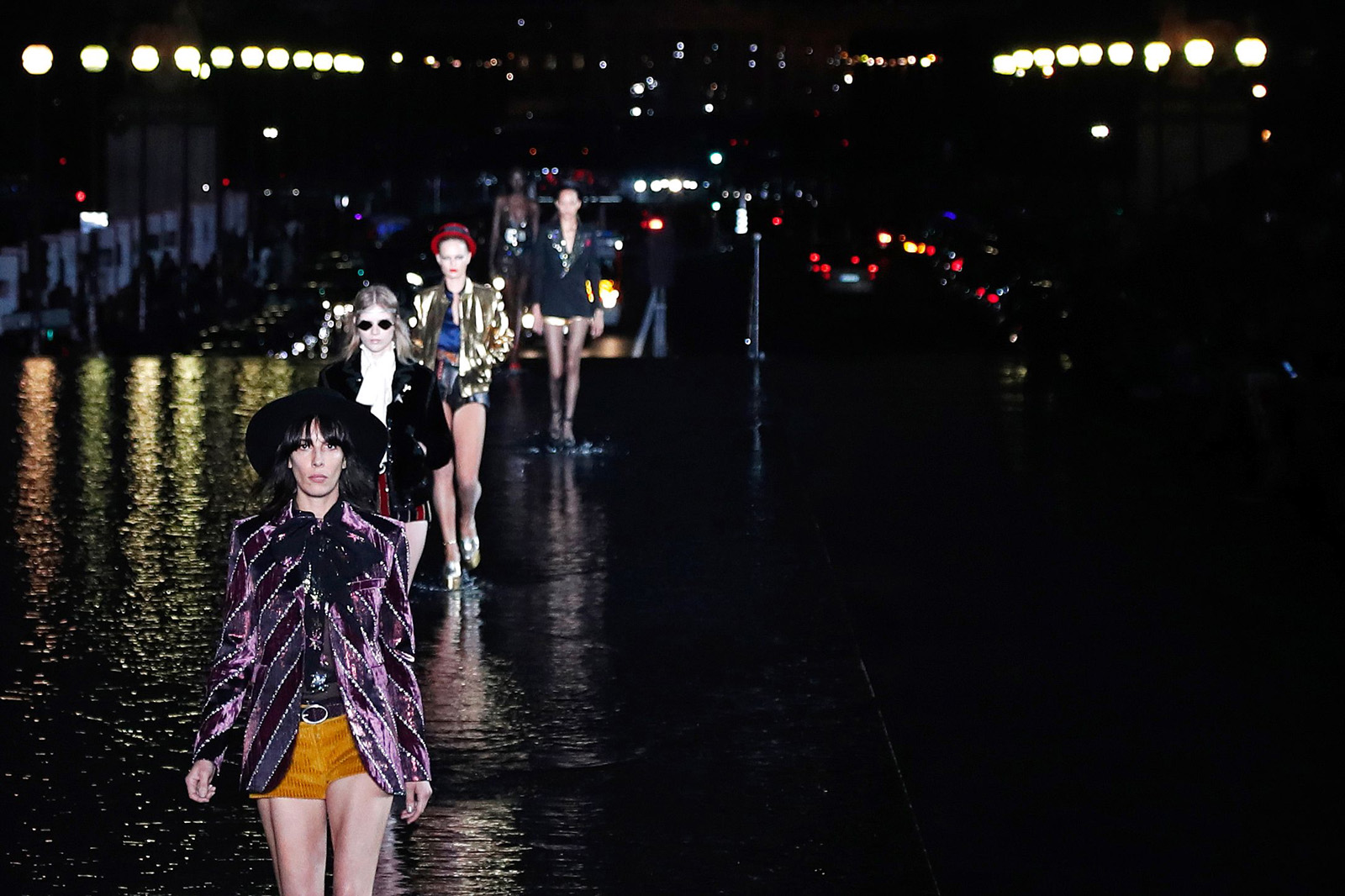 Saint Laurent 2019 İlkbahar/Yaz koleksiyonu