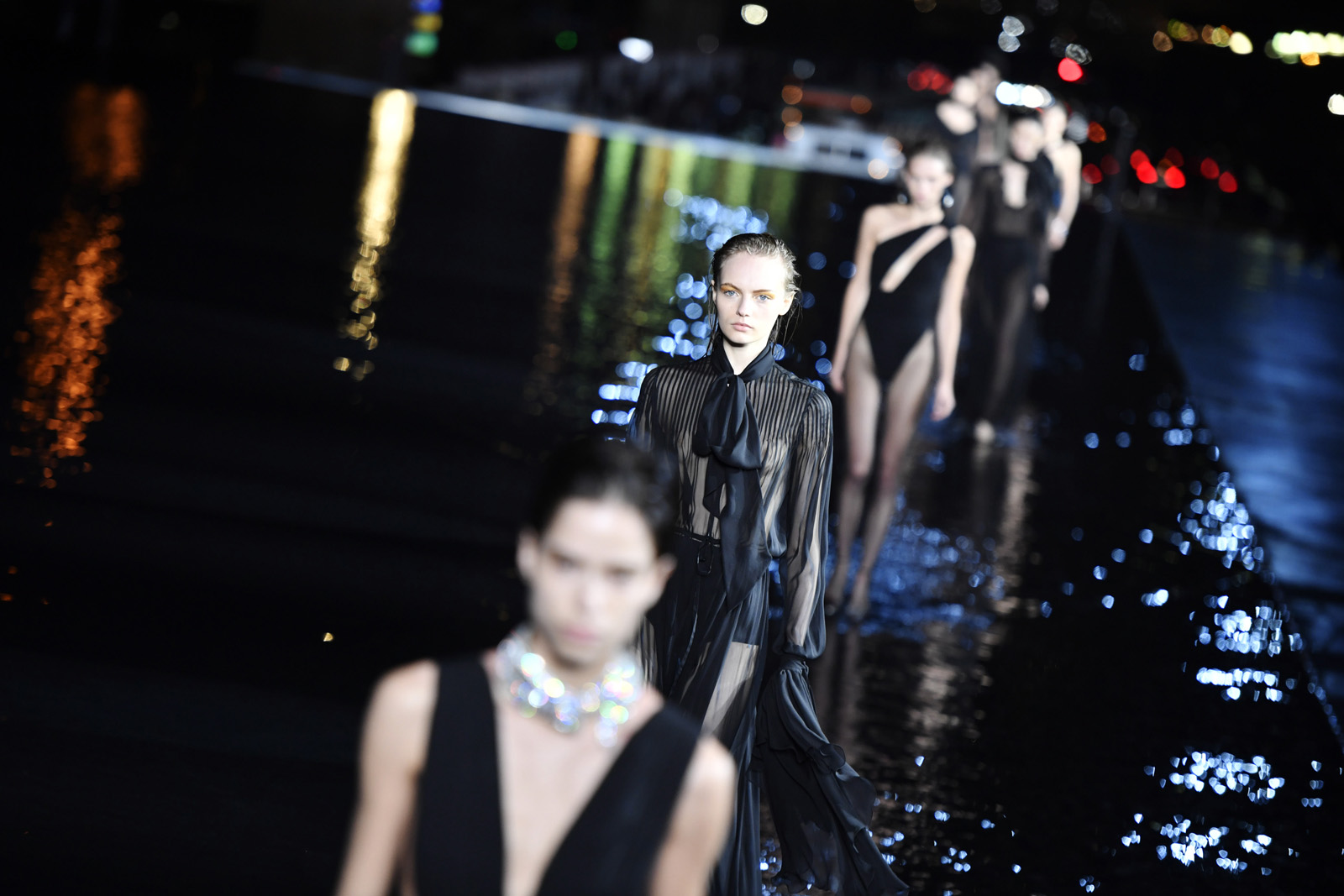 Saint Laurent 2019 İlkbahar/Yaz koleksiyonu