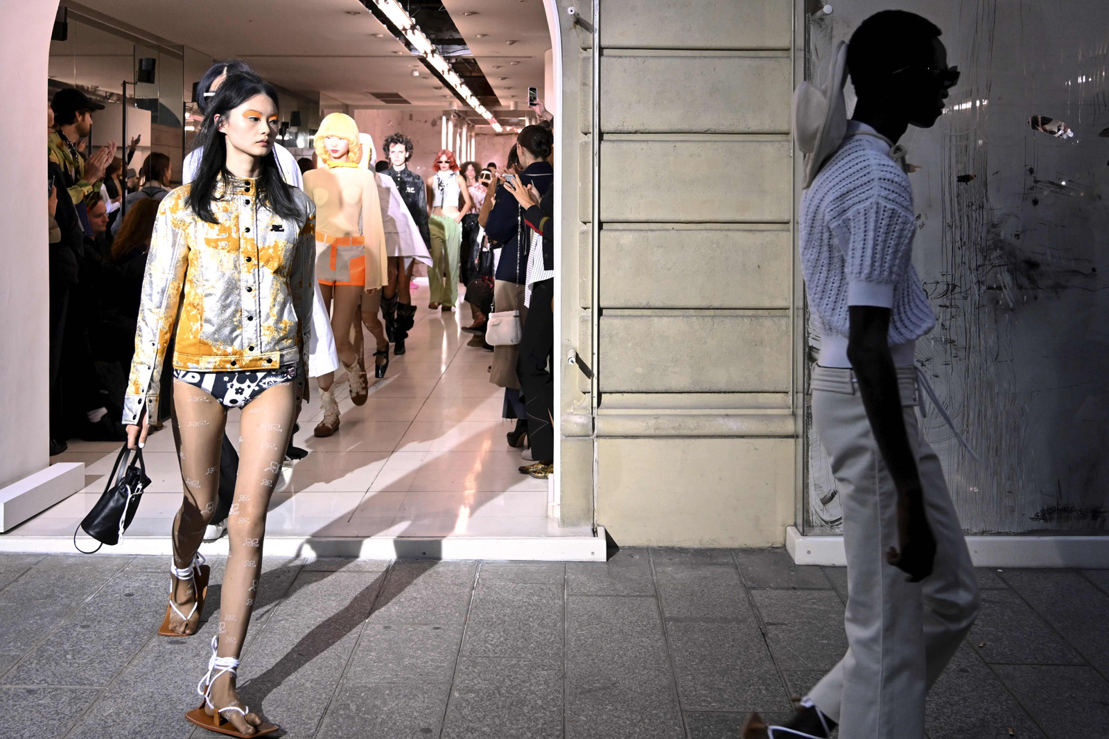 Courreges İlkbahar/Yaz 2019 koleksiyonu 