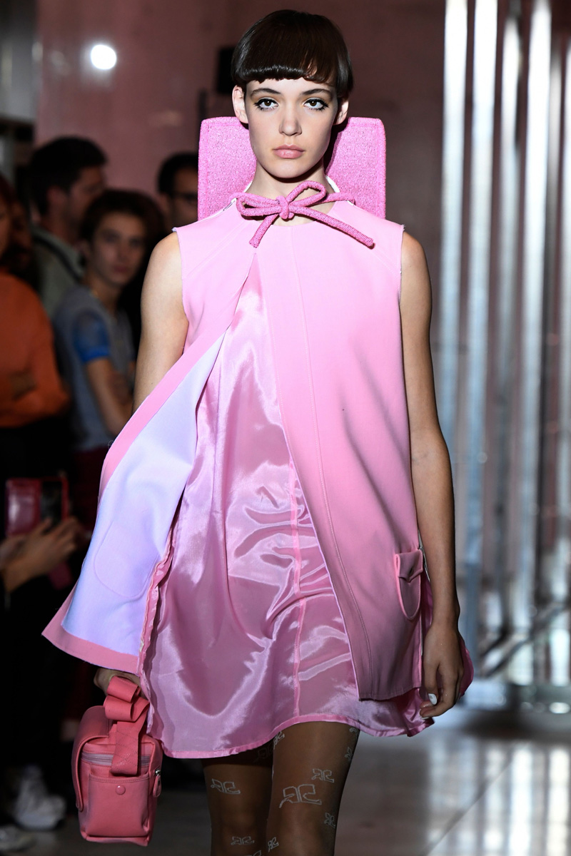 Courreges İlkbahar/Yaz 2019 koleksiyonu 