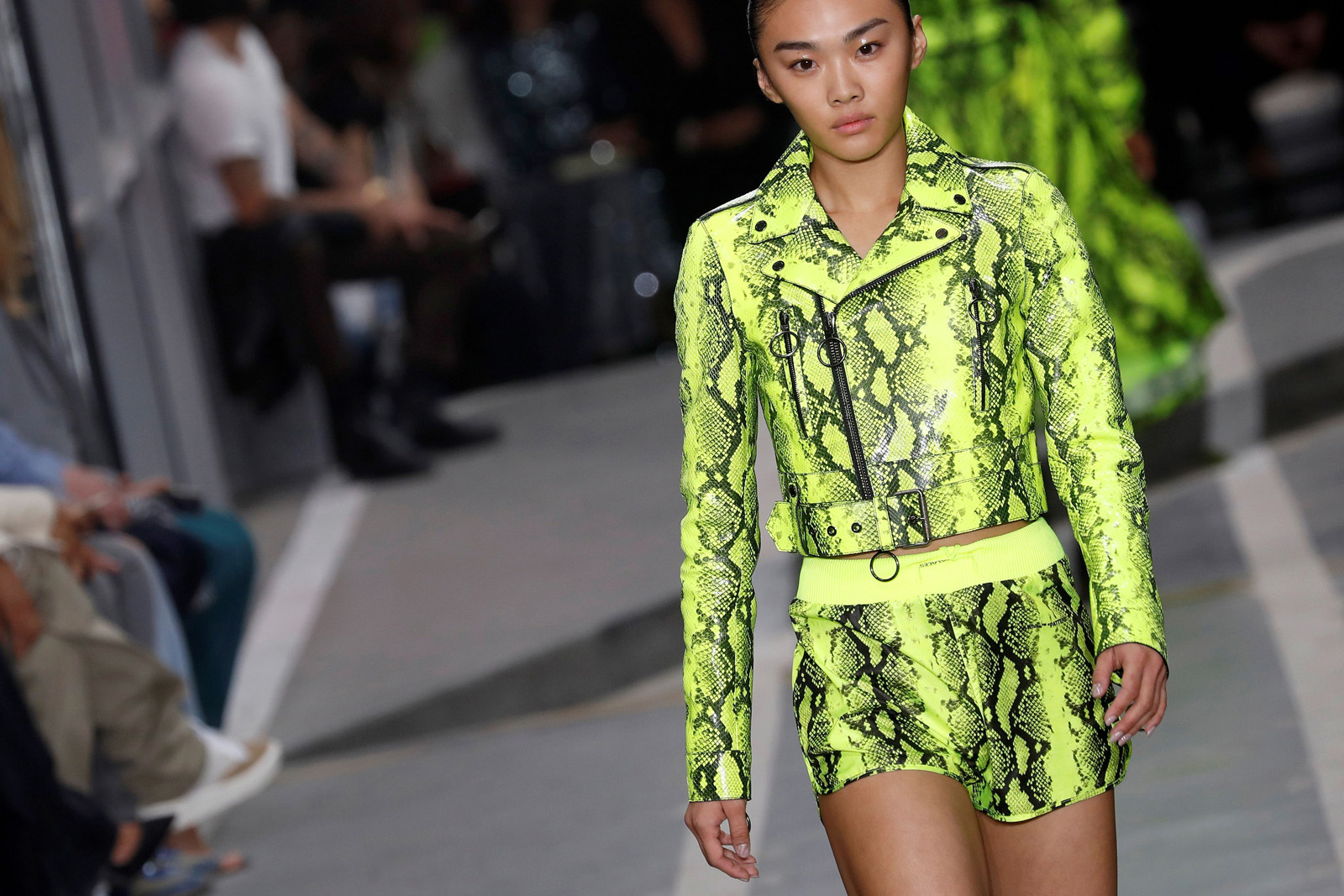 Off-White 2019 İlkbahar-Yaz koleksiyonu