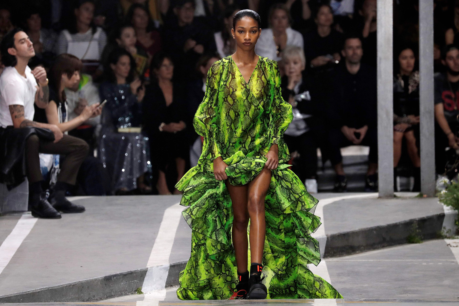 Off-White 2019 İlkbahar-Yaz koleksiyonu