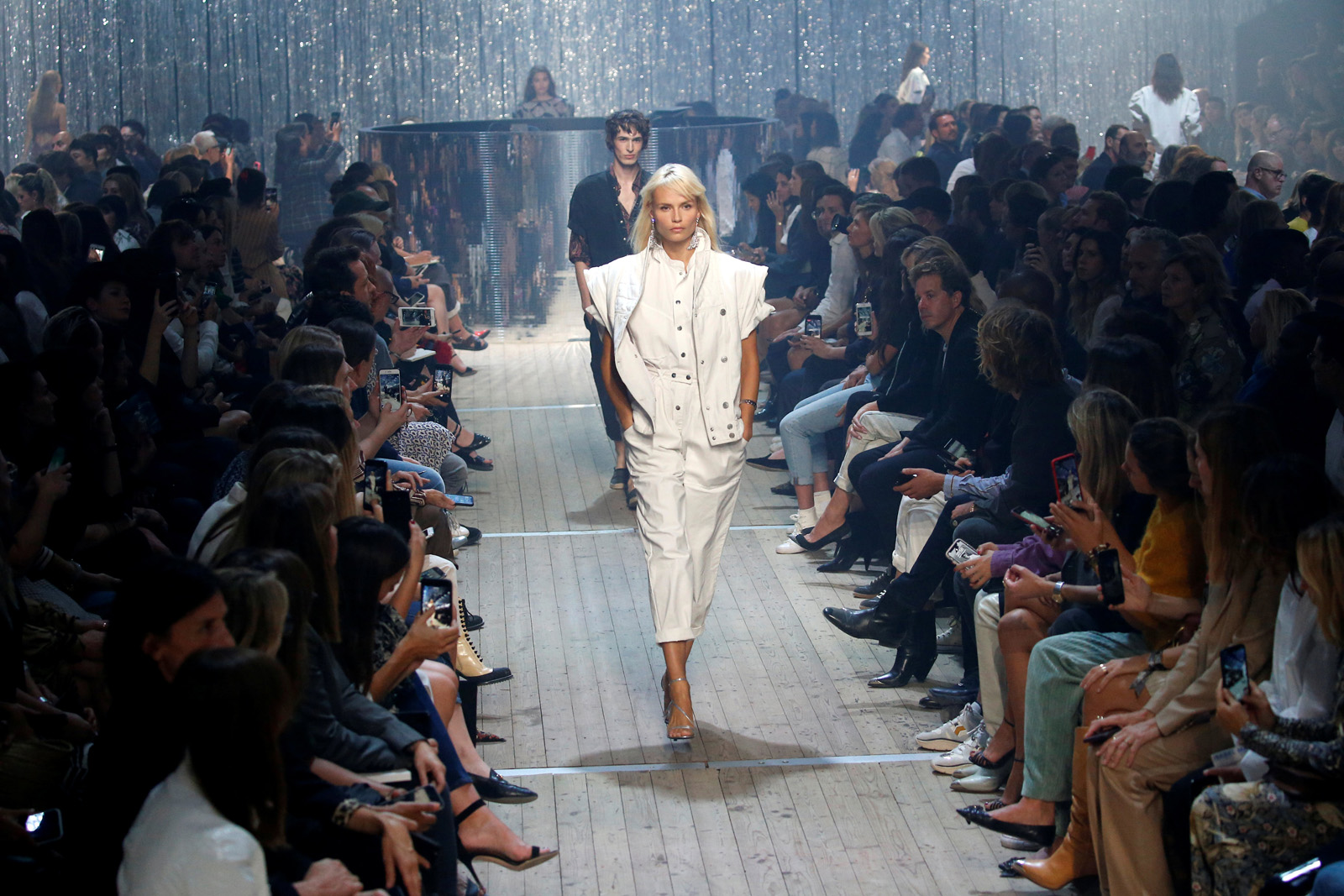 Isabel Marant 2019 İlkbahar/Yaz defilesi