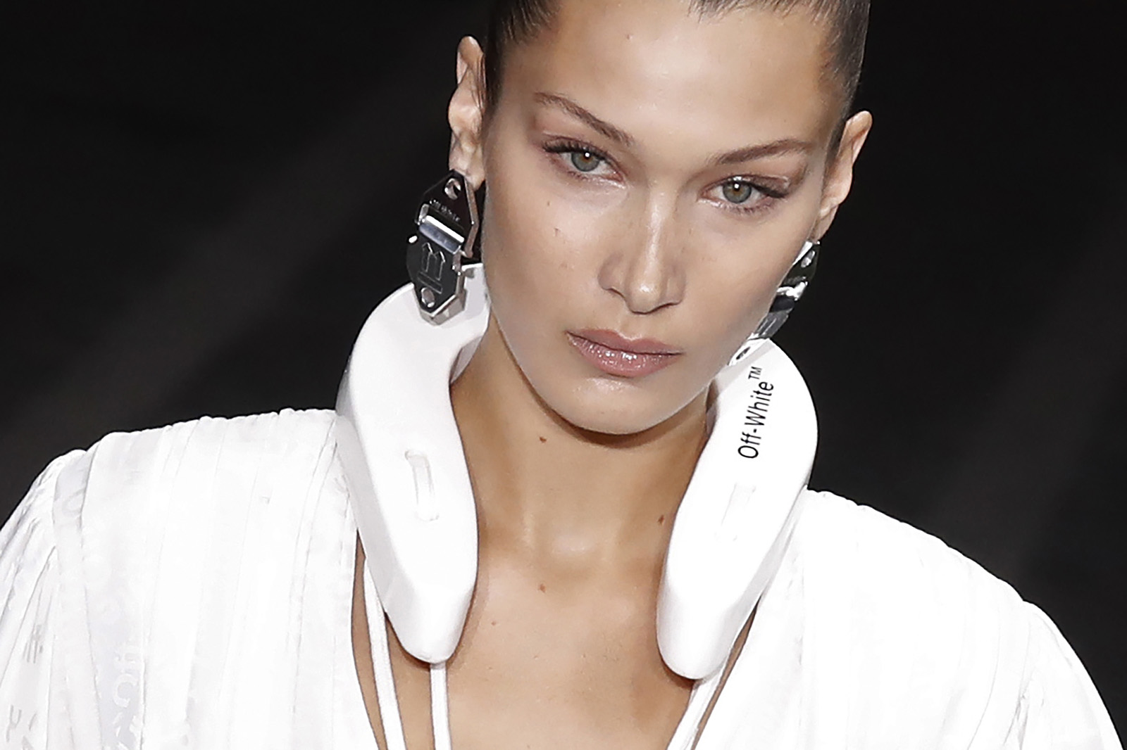 Off-White 2019 İlkbahar-Yaz koleksiyonu