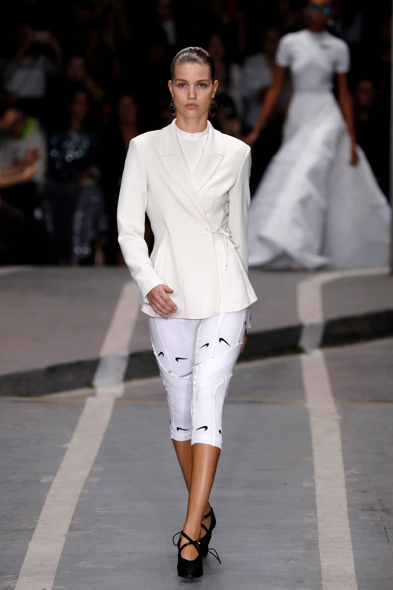 Off-White 2019 İlkbahar-Yaz koleksiyonu