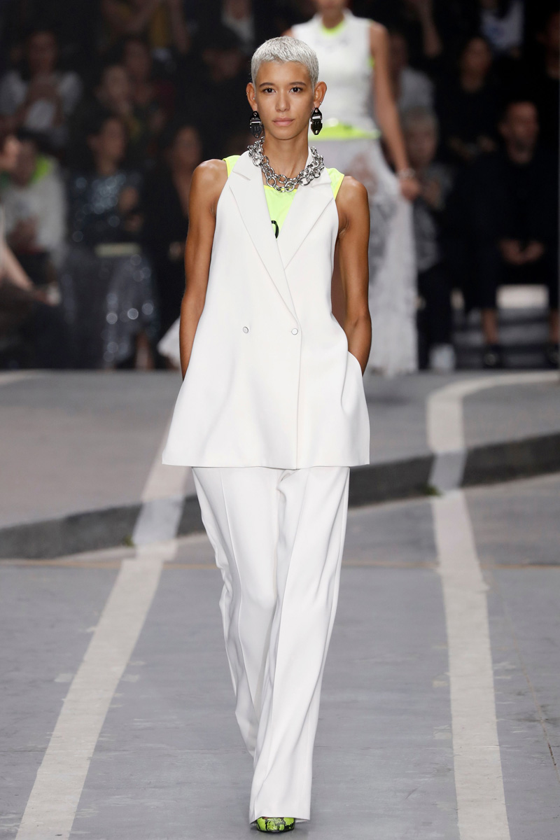 Off-White 2019 İlkbahar-Yaz koleksiyonu