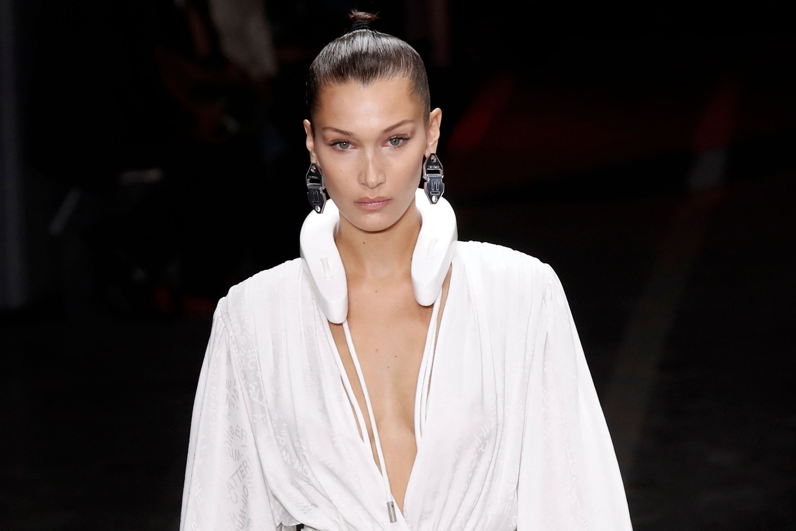 Off-White 2019 İlkbahar-Yaz koleksiyonu