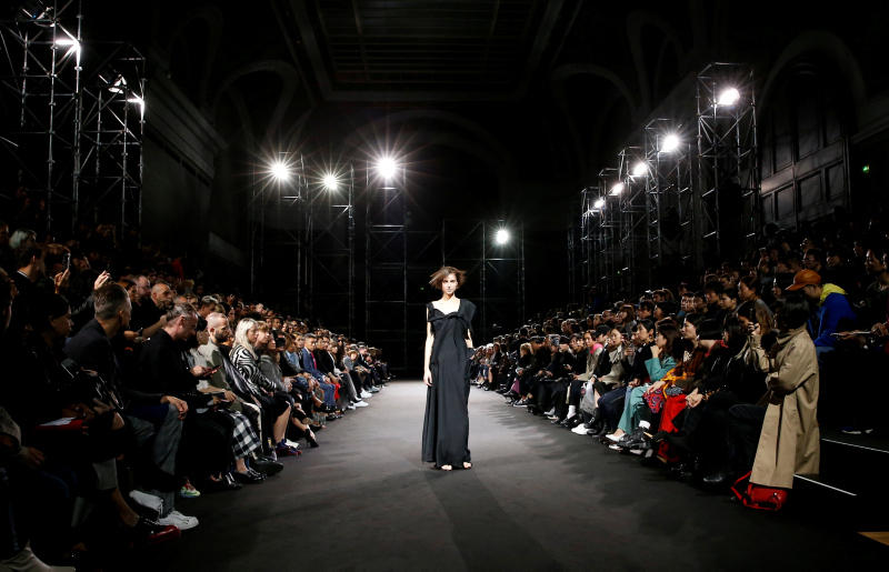 Yohji Yamamoto 2019 İlkbahar/Yaz koleksiyonu