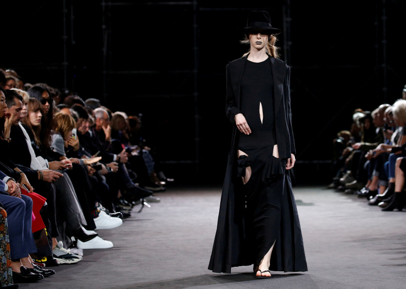 Yohji Yamamoto 2019 İlkbahar/Yaz koleksiyonu