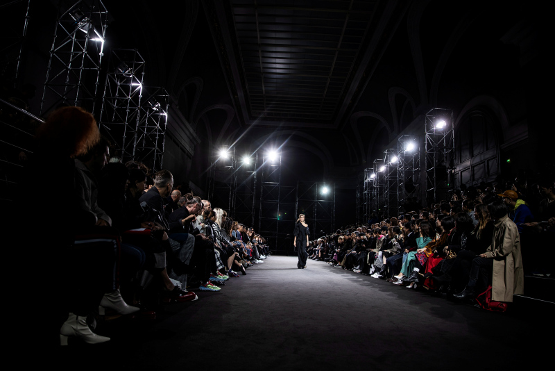 Yohji Yamamoto 2019 İlkbahar/Yaz koleksiyonu