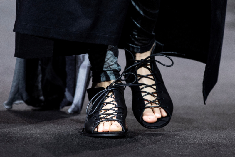 Yohji Yamamoto 2019 İlkbahar/Yaz koleksiyonu
