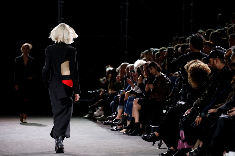 Yohji Yamamoto 2019 İlkbahar/Yaz koleksiyonu