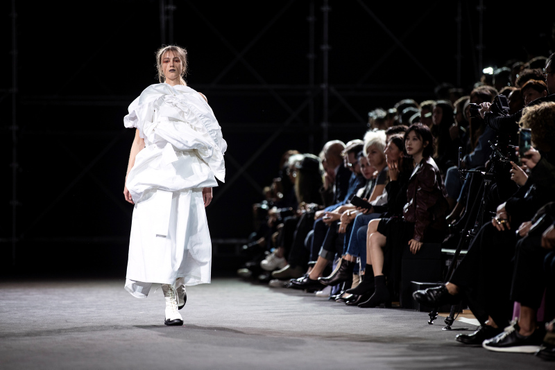 Yohji Yamamoto 2019 İlkbahar/Yaz koleksiyonu