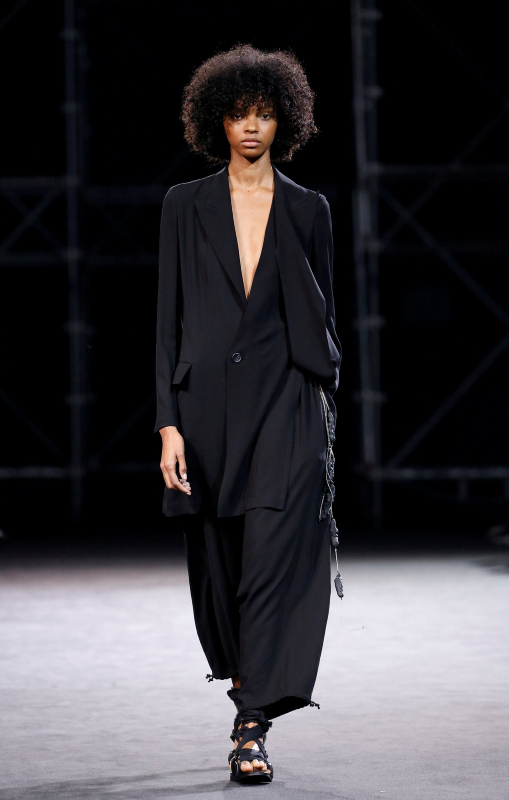 Yohji Yamamoto 2019 İlkbahar/Yaz koleksiyonu