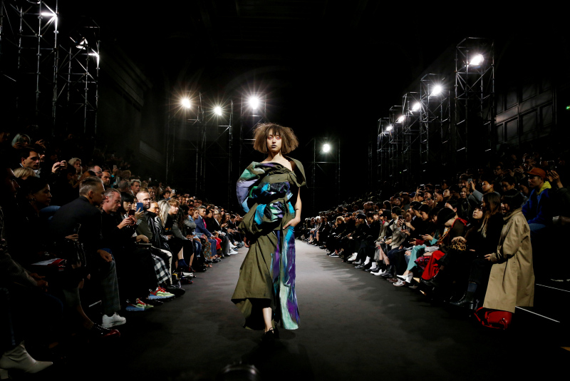 Yohji Yamamoto 2019 İlkbahar/Yaz koleksiyonu